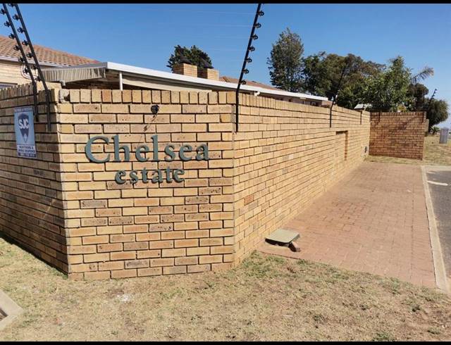 2 BEDROOM PROPERTY TO RENT IN VREDEKLOOF
